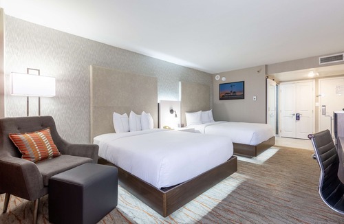 Richardson Hotel | DoubleTree by Hilton Dallas - Richardson