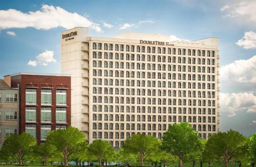 Dallas Design District Hotel | DoubleTree by Hilton Dallas Market Center
