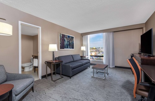 Belcaro Hotel | DoubleTree by Hilton Denver Cherry Creek