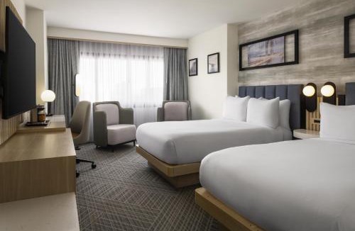 Fort Lee Hotel | DoubleTree by Hilton Fort Lee/George Washington Bridge