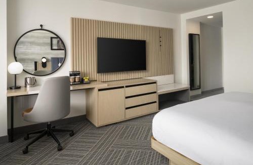 Fort Lee Hotel | DoubleTree by Hilton Fort Lee/George Washington Bridge