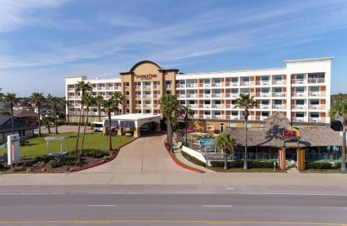 San Jacinto Hotel | DoubleTree by Hilton Galveston Beach