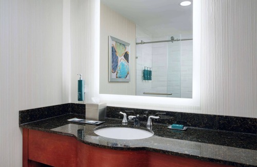 Greensboro Hotel | DoubleTree by Hilton Greensboro