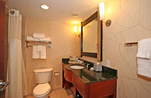Greensboro Hotel | DoubleTree by Hilton Greensboro