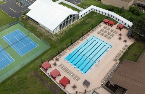 Chesterfield Hotel | DoubleTree by Hilton Hotel St. Louis - Chesterfield
