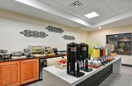 Hattiesburg Hotel | DoubleTree by Hilton Hattiesburg, MS