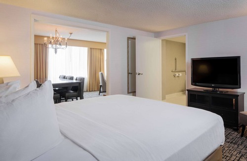 East Syracuse Hotel | DoubleTree by Hilton Hotel Syracuse