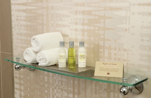 Westborough Hotel | DoubleTree by Hilton Hotel Boston - Westborough