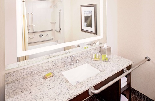 Dorchester Hotel | DoubleTree by Hilton Hotel Boston Bayside