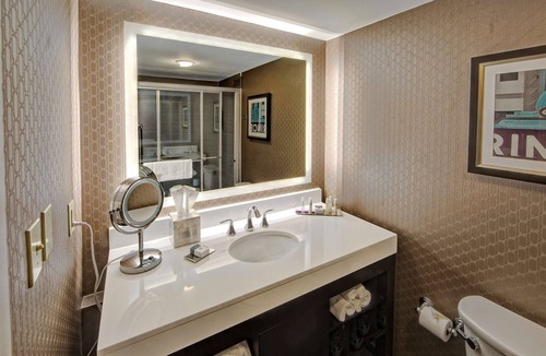 Decatur Hotel | DoubleTree by Hilton Hotel Decatur Riverfront