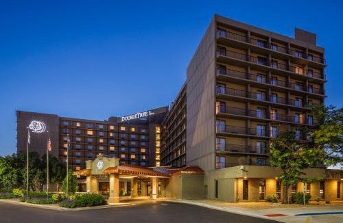 Northeast Park Hill Hotel | DoubleTree by Hilton Hotel Denver