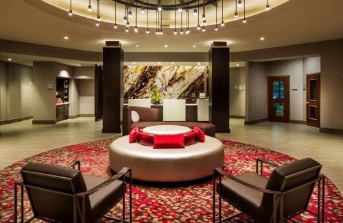 Lake Arbor Hotel | DoubleTree by Hilton Hotel Largo Washington DC