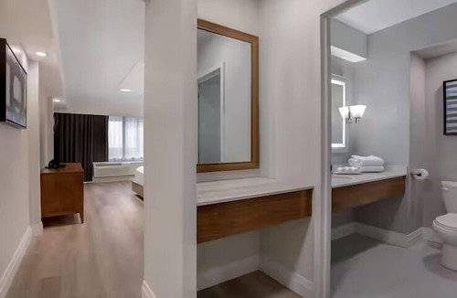 Downtown London Hotel | DoubleTree by Hilton Hotel London Ontario