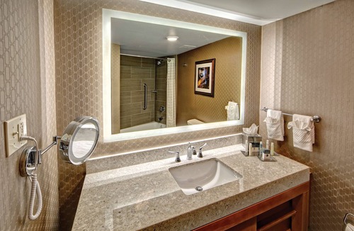 East Memphis Hotel | DoubleTree by Hilton Hotel Memphis