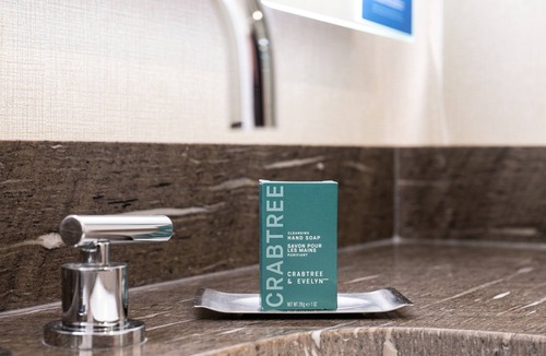 Newark Hotel | DoubleTree by Hilton Hotel Newark Airport