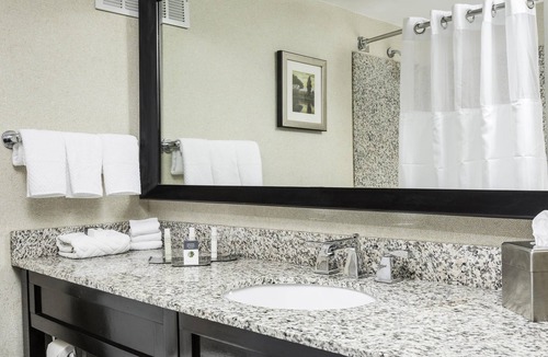 Talleyville Hotel | DoubleTree by Hilton Hotel Wilmington