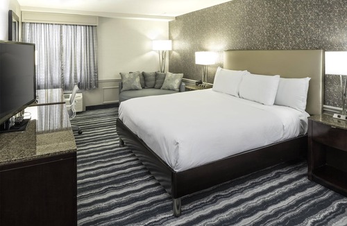 Talleyville Hotel | DoubleTree by Hilton Hotel Wilmington