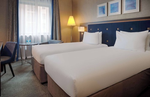 Woking Hotel | Doubletree by Hilton Hotel Woking