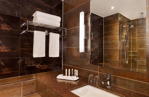 Woking Hotel | Doubletree by Hilton Hotel Woking