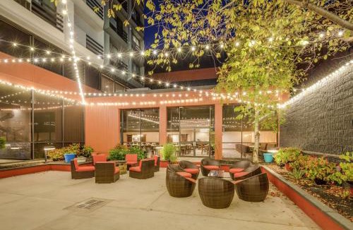 Huntington Hotel | DoubleTree by Hilton Huntington, WV