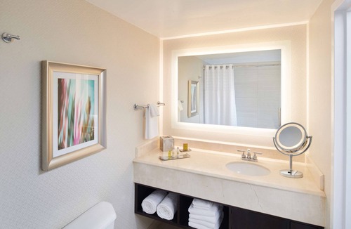 Irvine Hotel | DoubleTree by Hilton Irvine - Spectrum