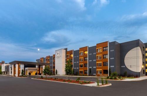 Kingston Hotel | DoubleTree by Hilton Kingston - Newly Renovated