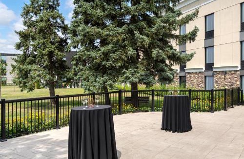 Rosemount Hotel | DoubleTree by Hilton Kitchener