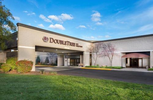 Lawrence Hotel | DoubleTree by Hilton Lawrence