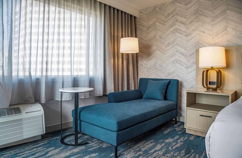 El Segundo Hotel | DoubleTree by Hilton LAX - El Segundo