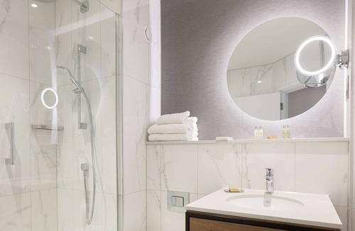 Borehamwood Hotel | DoubleTree by Hilton London Elstree