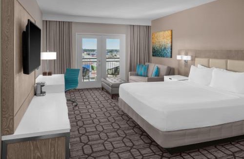 Downtown Hotel | Doubletree By Hilton Lubbock - University Area