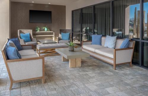 Downtown Hotel | Doubletree By Hilton Lubbock - University Area