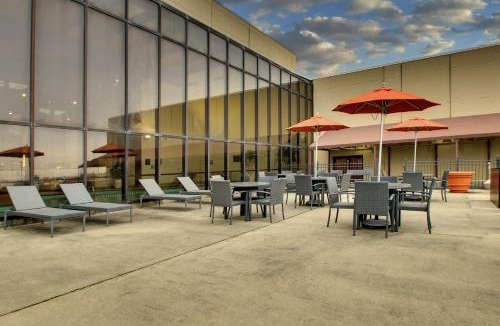 Mount Vernon Hotel | Doubletree By Hilton Mt. Vernon