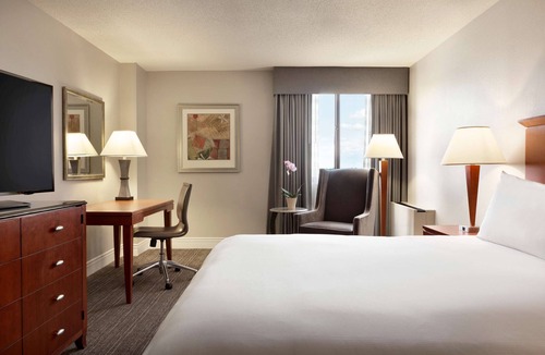 St. Louis Park Hotel | DoubleTree by Hilton Minneapolis - Park Place