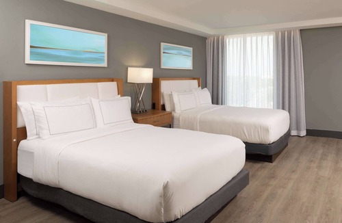 West Little River Hotel | DoubleTree by Hilton Miami North I-95