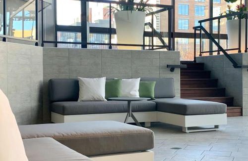 Quartier des Spectacles Hotel | DoubleTree By Hilton Montreal