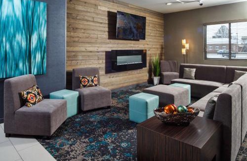 Neenah Hotel | DoubleTree by Hilton Neenah