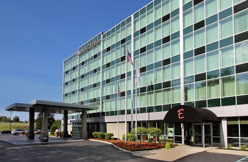 Newark Hotel | Doubletree by Hilton Newark