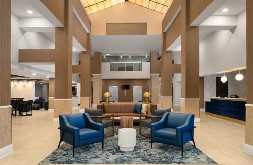 Norfolk Hotel | DoubleTree by Hilton Norfolk Airport