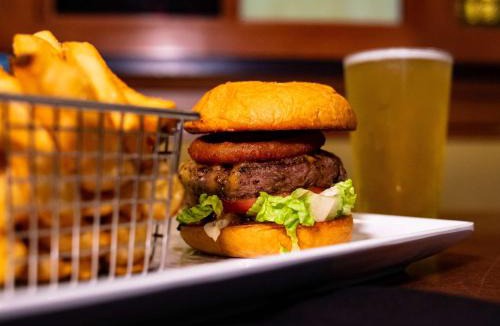 Norfolk Hotel | DoubleTree by Hilton Norfolk Airport
