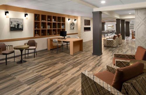 Salem Hotel | DoubleTree by Hilton North Salem