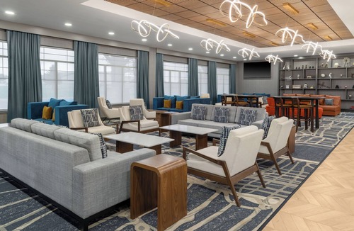 Owatonna Hotel | DoubleTree by Hilton Owatonna