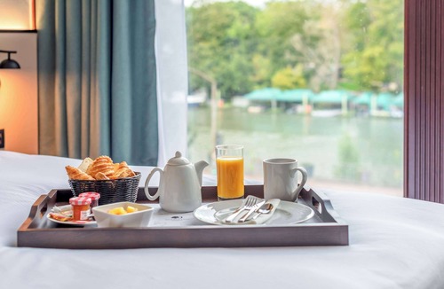 Bougival Hotel | DoubleTree by Hilton Paris Bougival