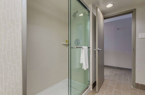 Chandler Hotel | DoubleTree by Hilton Phoenix Chandler