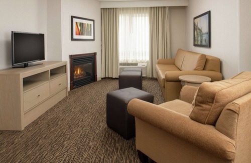 Tigard Hotel | DoubleTree by Hilton Portland - Tigard