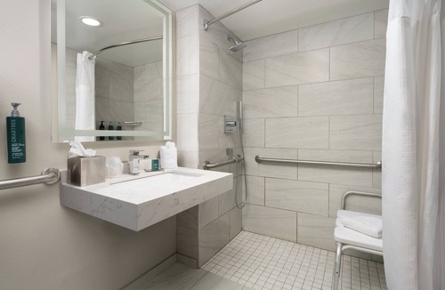 Warwick Hotel | DoubleTree by Hilton Providence Airport Warwick