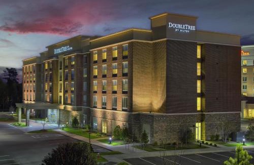 Southwest Raleigh Hotel | DoubleTree by Hilton Raleigh-Cary