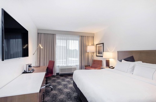 Southwest Raleigh Hotel | DoubleTree by Hilton Raleigh - Cary