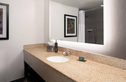 North Chesterfield Hotel | DoubleTree by Hilton Richmond - Midlothian