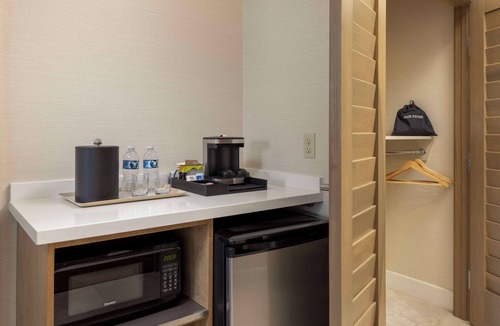 Roseville - Fleet Ridge Hotel | DoubleTree by Hilton San Diego Bayside